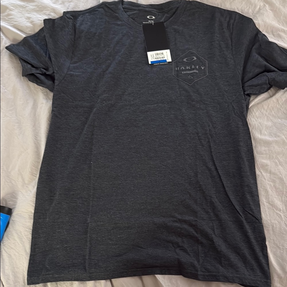 Oakley Gray Short Sleeve Tee Casual Comfort